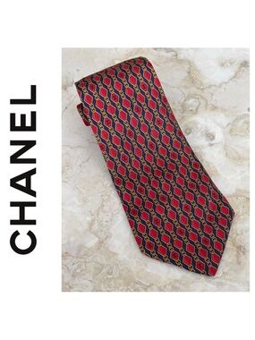 CHANEL CC Logo Chain Pattern 100% Silk Tie Red-Blue-Gold Power Tie Authentic